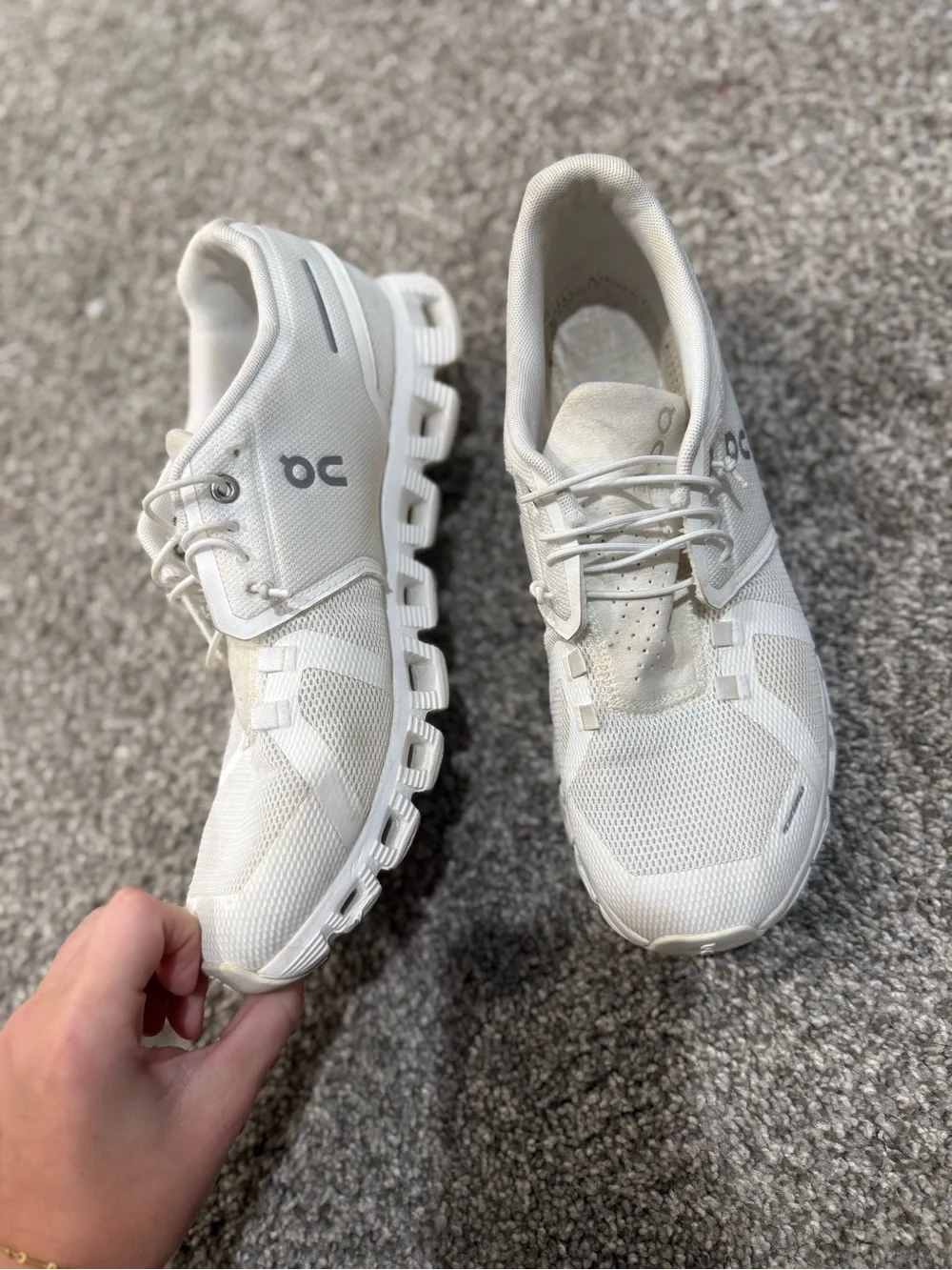 On Running Women's Cloud White Lightweight Running Shoes - Picture 1 of 2